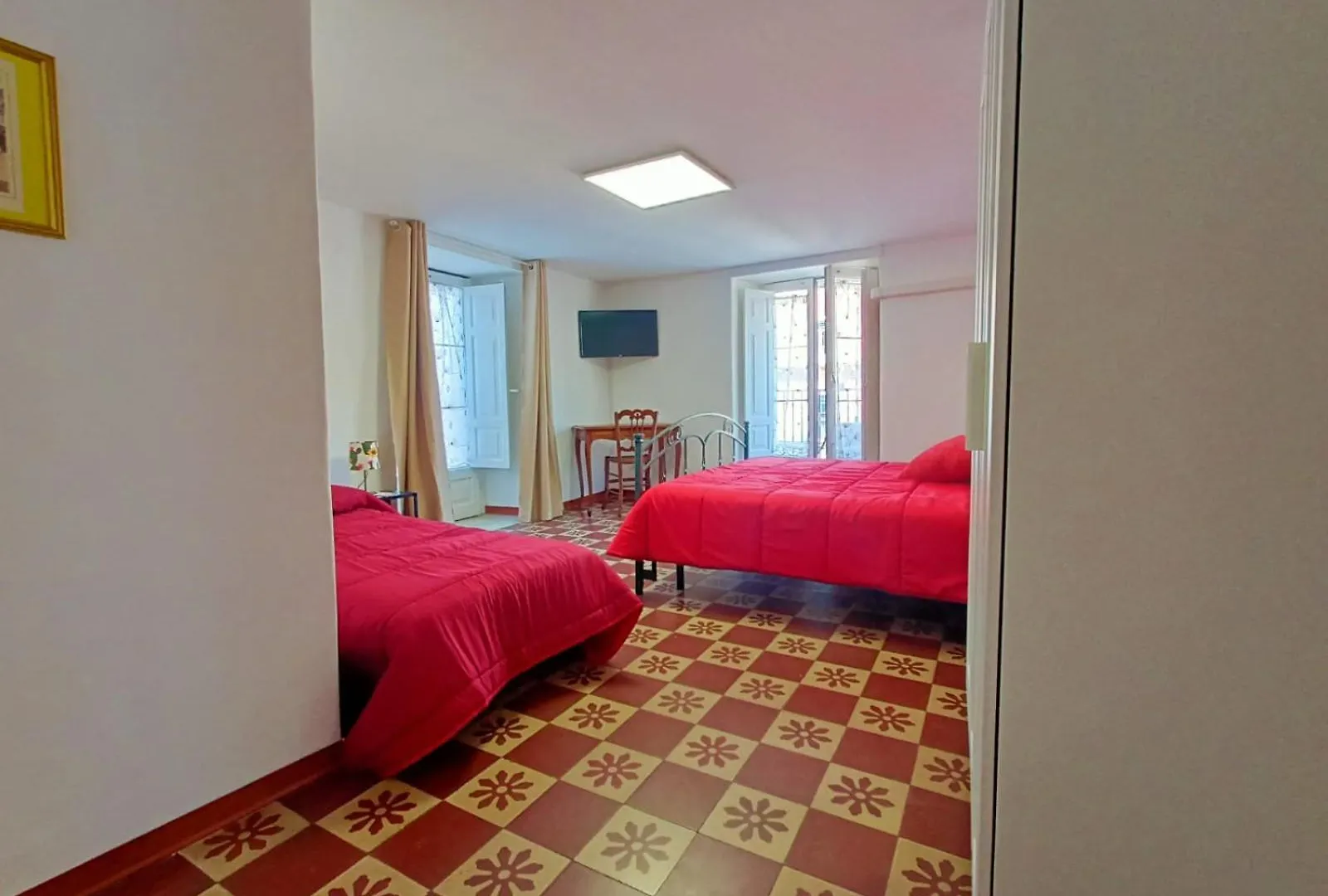 Cuntintizza Family House Apartment Catania Italy
